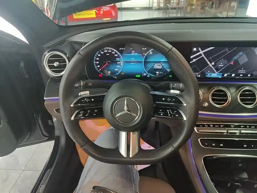 Mercedes-Benz E-Class PHEV 2023 E 350 e L Plug-in Hybrid Sports Sedan — миниатюра 11