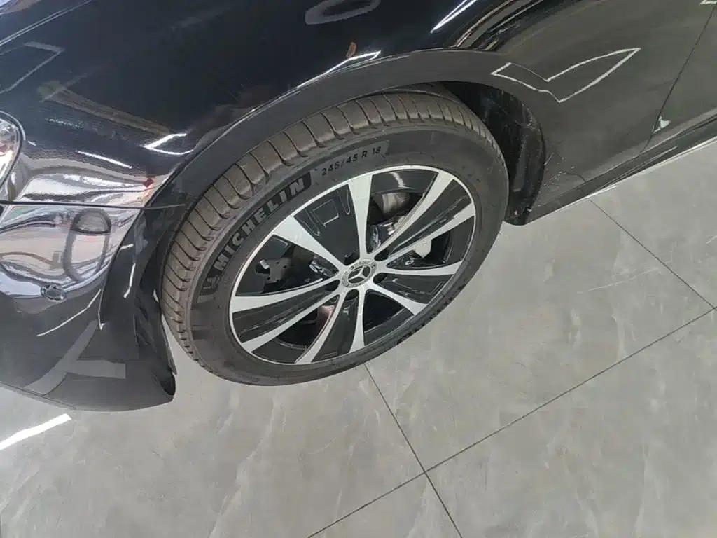 Mercedes-Benz E-Class PHEV 2023 E 350 e L Plug-in Hybrid Sports Sedan — миниатюра 23
