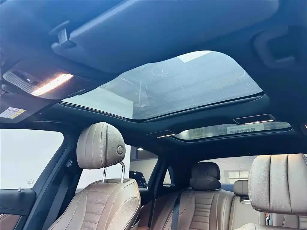 Mercedes-Benz E-Class PHEV 2023 E 350 e L Plug-in Hybrid Sports Sedan — миниатюра 18