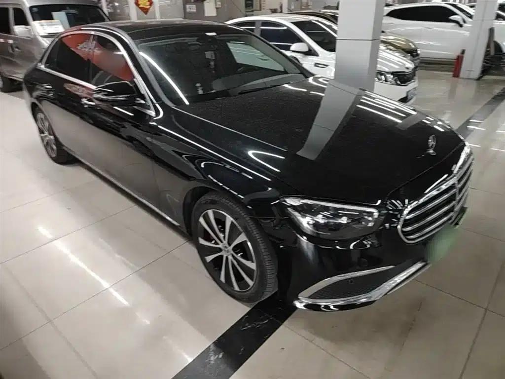 Mercedes-Benz E-Class PHEV 2022 Facelift E 350 e L Plug-in Hybrid Sedan — миниатюра 4