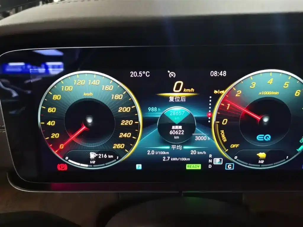 Mercedes-Benz E-Class PHEV 2023 E 350 e L Plug-in Hybrid Sedan — миниатюра 12