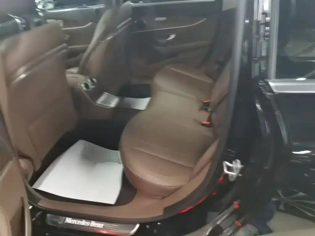 Mercedes-Benz E-Class PHEV 2023 E 350 e L Plug-in Hybrid Sedan — миниатюра 17