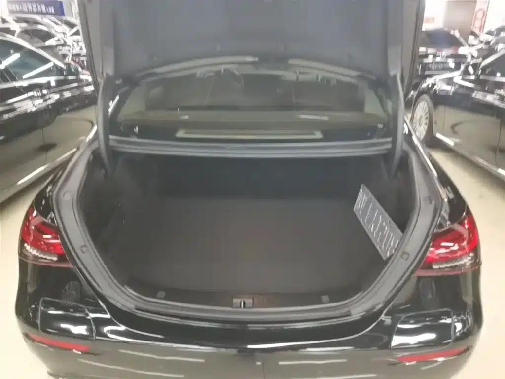 Mercedes-Benz E-Class PHEV 2023 E 350 e L Plug-in Hybrid Sedan — миниатюра 19