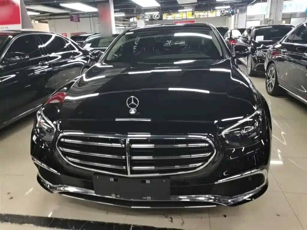 Mercedes-Benz E-Class PHEV 2023 E 350 e L Plug-in Hybrid Sedan — миниатюра 3