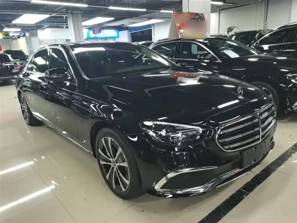 Mercedes-Benz E-Class PHEV 2023 E 350 e L Plug-in Hybrid Sedan — миниатюра 4