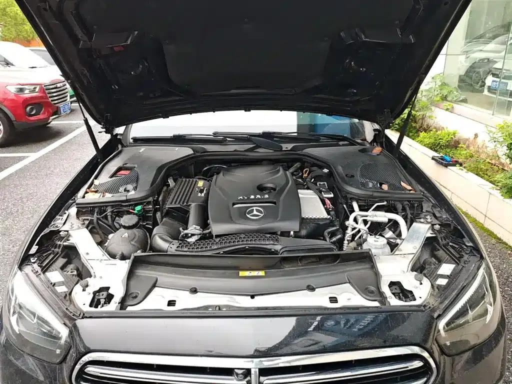 Mercedes-Benz E-Class PHEV 2022 Facelift E 350 e L Plug-in Hybrid Sedan — миниатюра 13