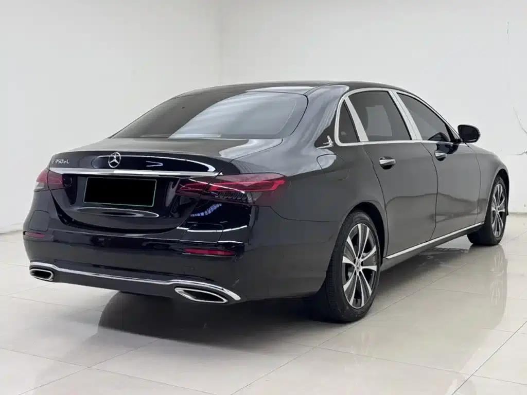 Mercedes-Benz E-Class PHEV 2023 E 350 e L Plug-in Hybrid Sedan — миниатюра 11