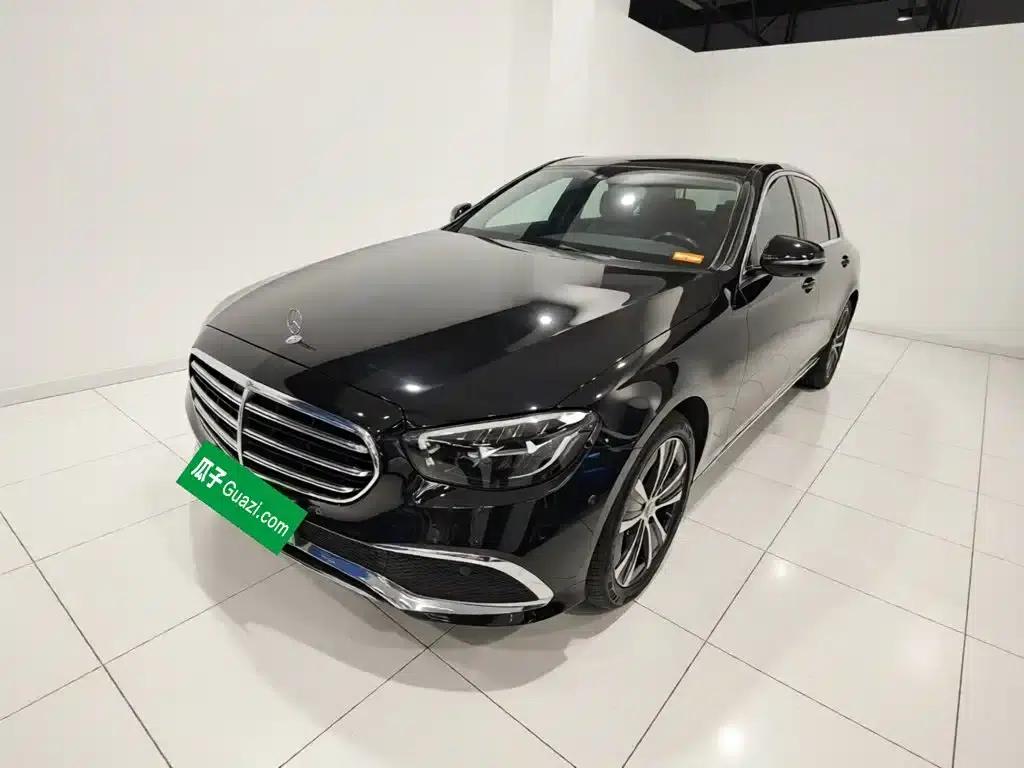 Mercedes-Benz E-Class PHEV 2022 Facelift E 350 e L Plug-in Hybrid Sedan — миниатюра 1
