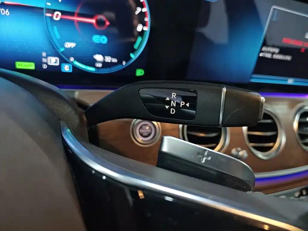 Mercedes-Benz E-Class PHEV 2022 Facelift E 350 e L Plug-in Hybrid Sedan — миниатюра 14