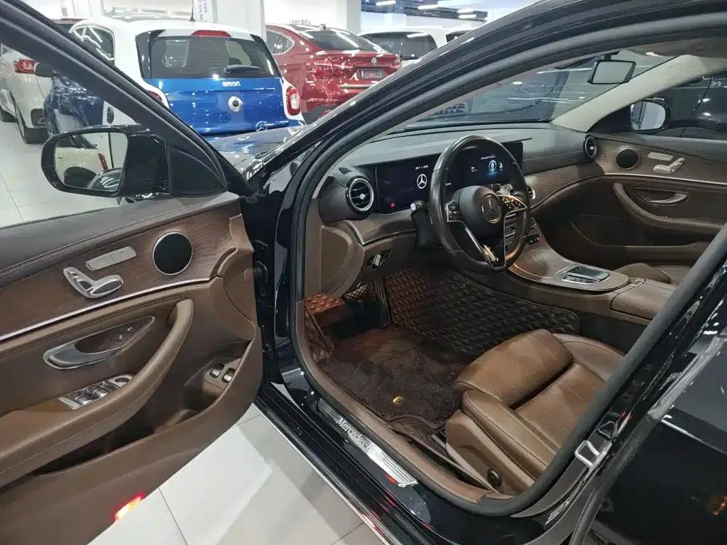 Mercedes-Benz E-Class PHEV 2022 Facelift E 350 e L Plug-in Hybrid Sedan — миниатюра 16