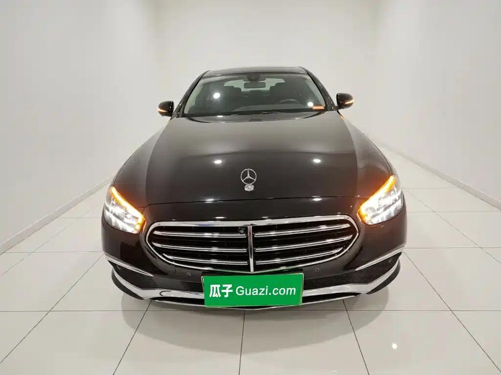 Mercedes-Benz E-Class PHEV 2022 Facelift E 350 e L Plug-in Hybrid Sedan — миниатюра 3