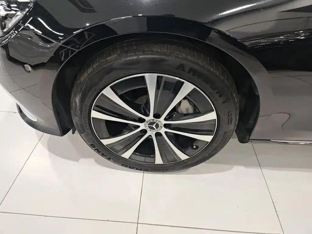 Mercedes-Benz E-Class PHEV 2022 Facelift E 350 e L Plug-in Hybrid Sedan — миниатюра 23