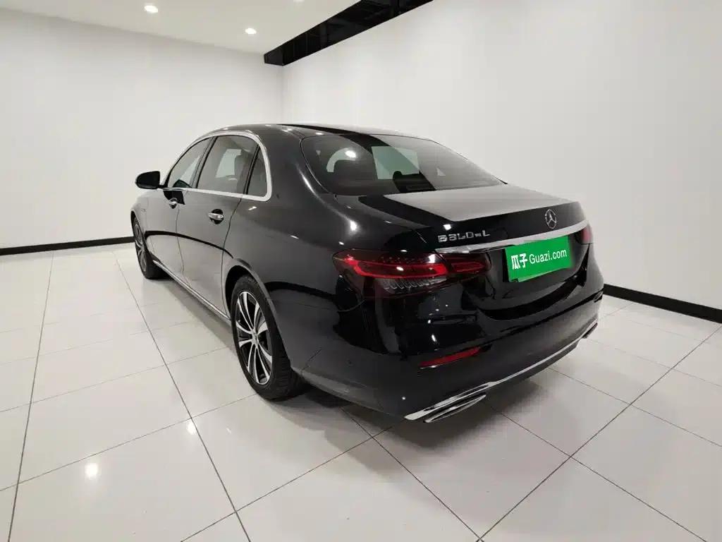 Mercedes-Benz E-Class PHEV 2022 Facelift E 350 e L Plug-in Hybrid Sedan — миниатюра 5