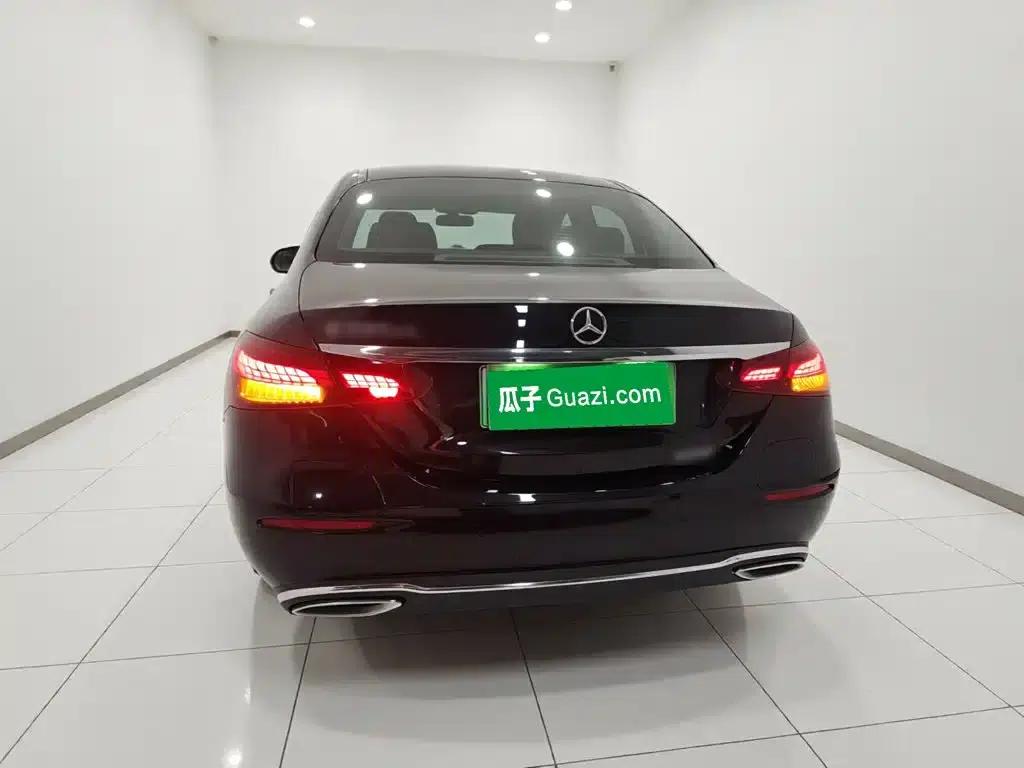 Mercedes-Benz E-Class PHEV 2022 Facelift E 350 e L Plug-in Hybrid Sedan — миниатюра 6