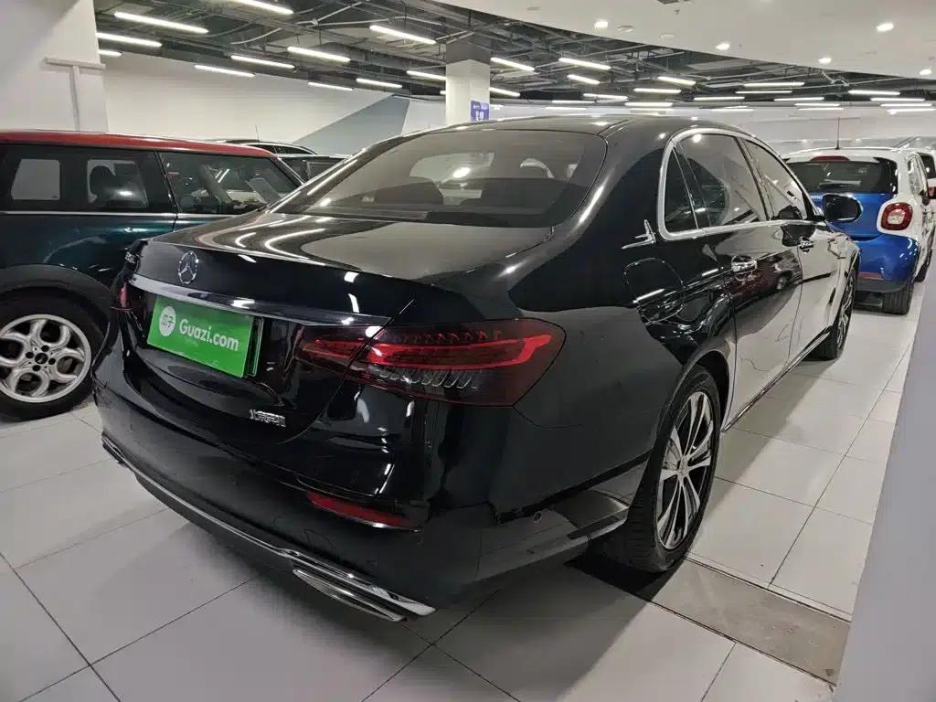 Mercedes-Benz E-Class PHEV 2022 Facelift E 350 e L Plug-in Hybrid Sedan — миниатюра 7