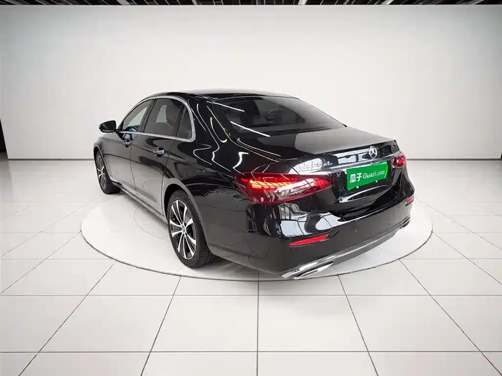 Mercedes-Benz E-Class PHEV 2022 Facelift E 350 e L Plug-in Hybrid Sedan — миниатюра 23