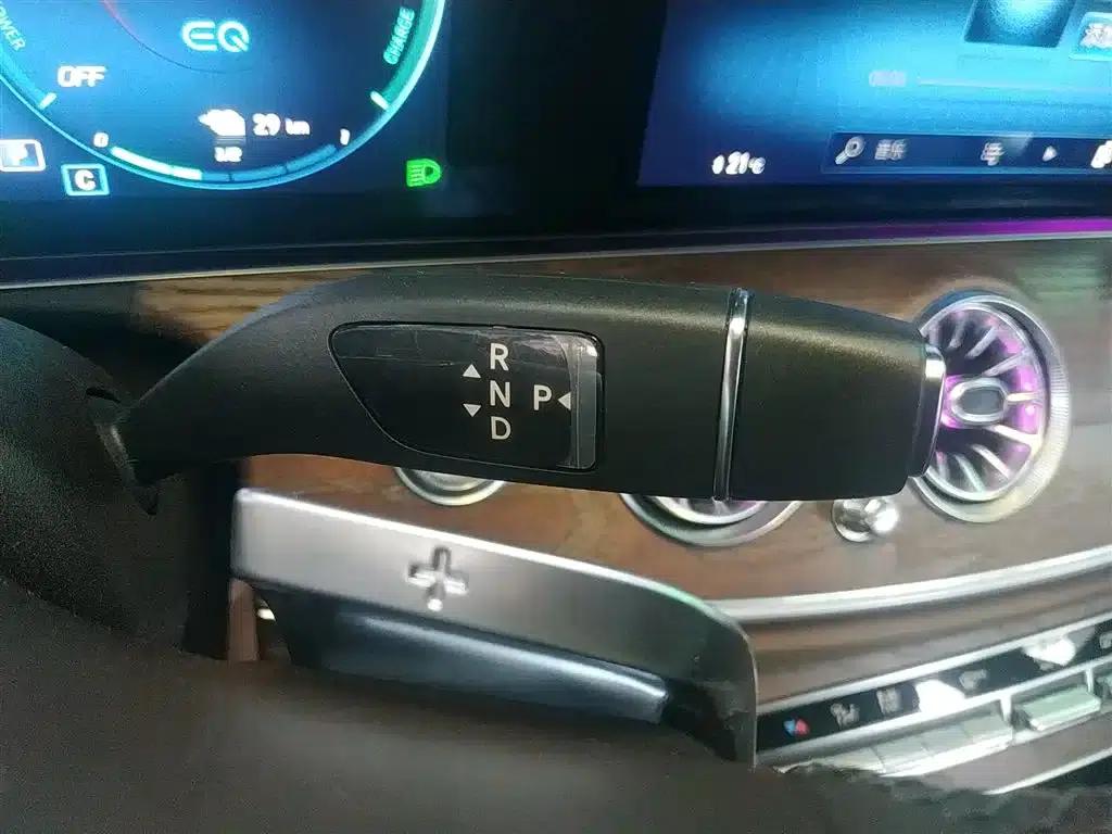 Mercedes-Benz E-Class PHEV 2022 Facelift E 350 e L Plug-in Hybrid Sedan — миниатюра 10