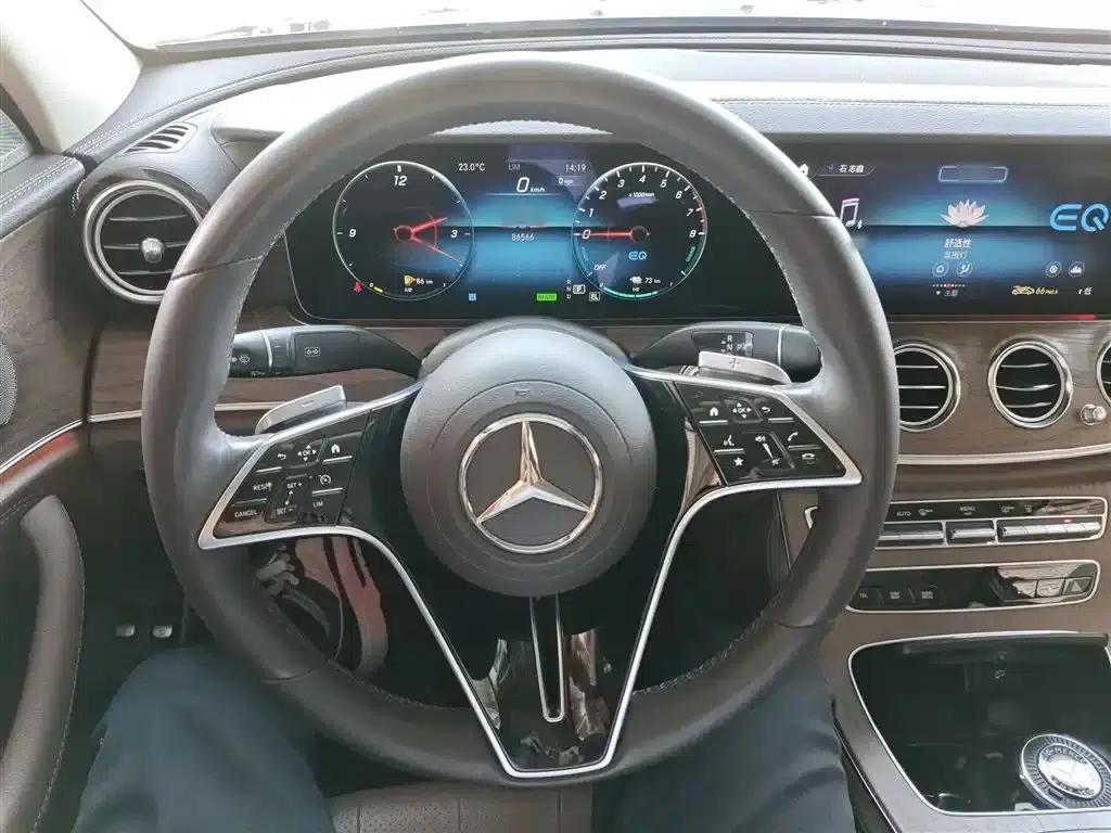Mercedes-Benz E-Class PHEV 2022 Facelift E 350 e L Plug-in Hybrid Sedan — миниатюра 11
