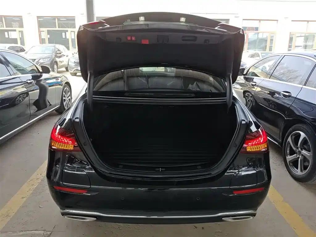 Mercedes-Benz E-Class PHEV 2022 Facelift E 350 e L Plug-in Hybrid Sedan — миниатюра 19