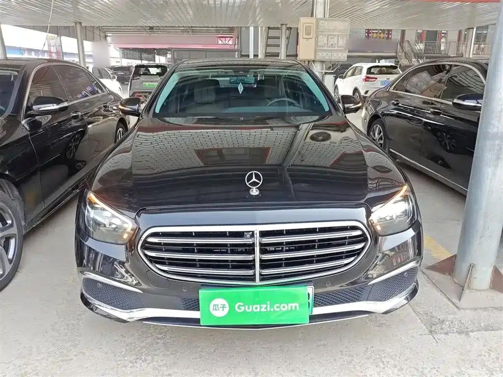 Mercedes-Benz E-Class PHEV 2022 Facelift E 350 e L Plug-in Hybrid Sedan — миниатюра 3