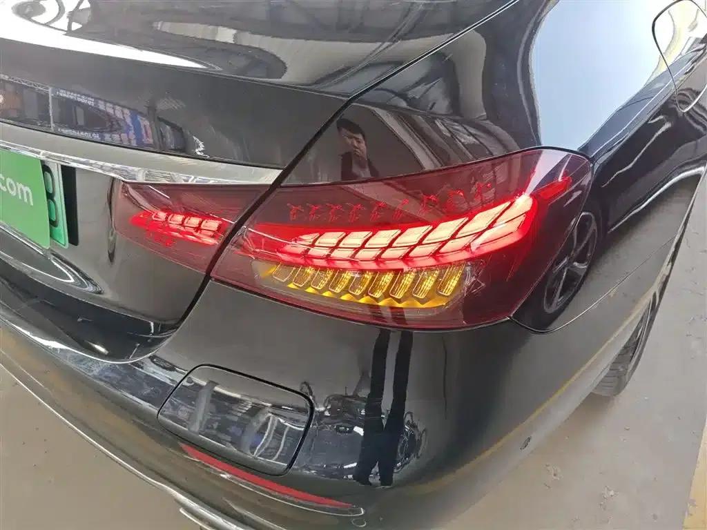Mercedes-Benz E-Class PHEV 2022 Facelift E 350 e L Plug-in Hybrid Sedan — миниатюра 8
