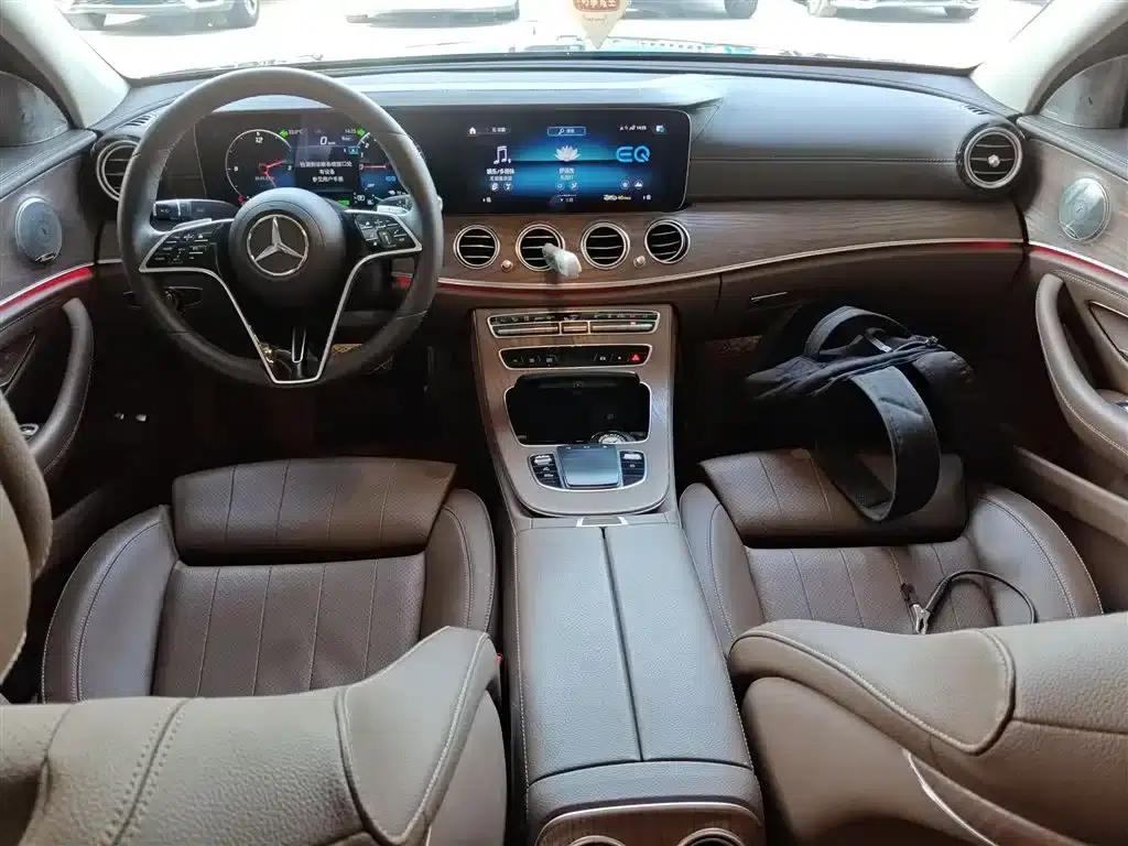 Mercedes-Benz E-Class PHEV 2022 Facelift E 350 e L Plug-in Hybrid Sedan — миниатюра 10