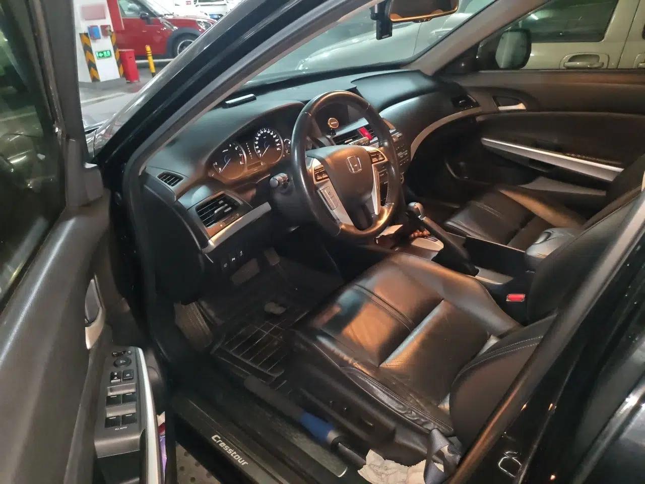 Honda Crosstour 2012 2.4L Luxury Edition — миниатюра 16