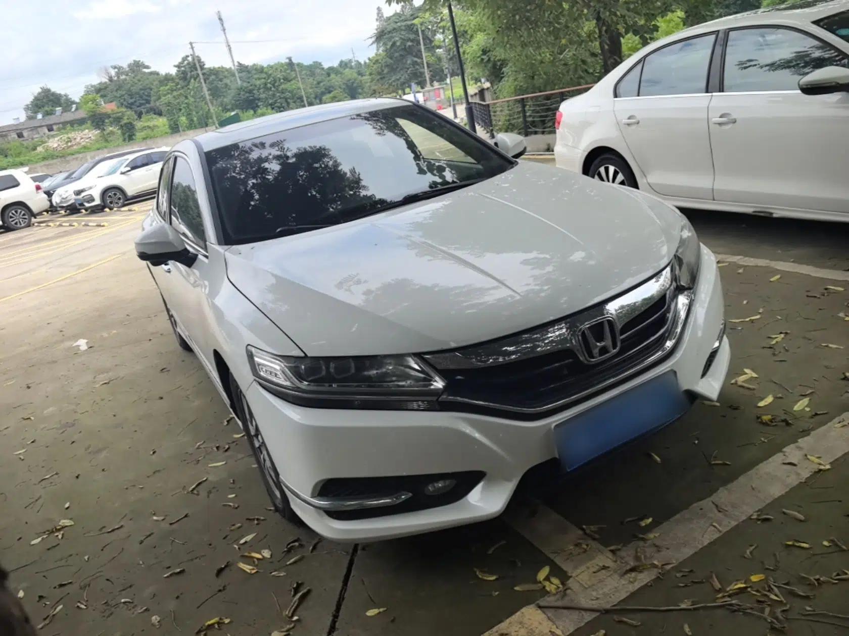 Honda Spirior 2017 2.0L Comfort Edition — миниатюра 3