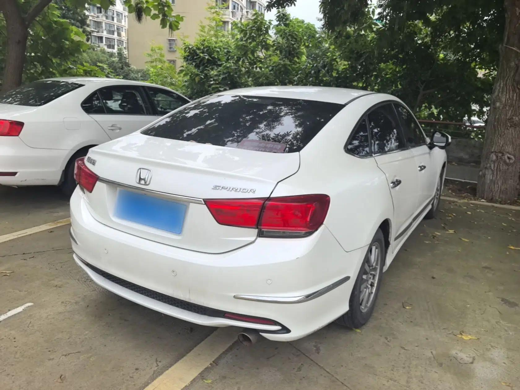 Honda Spirior 2017 2.0L Comfort Edition — миниатюра 6