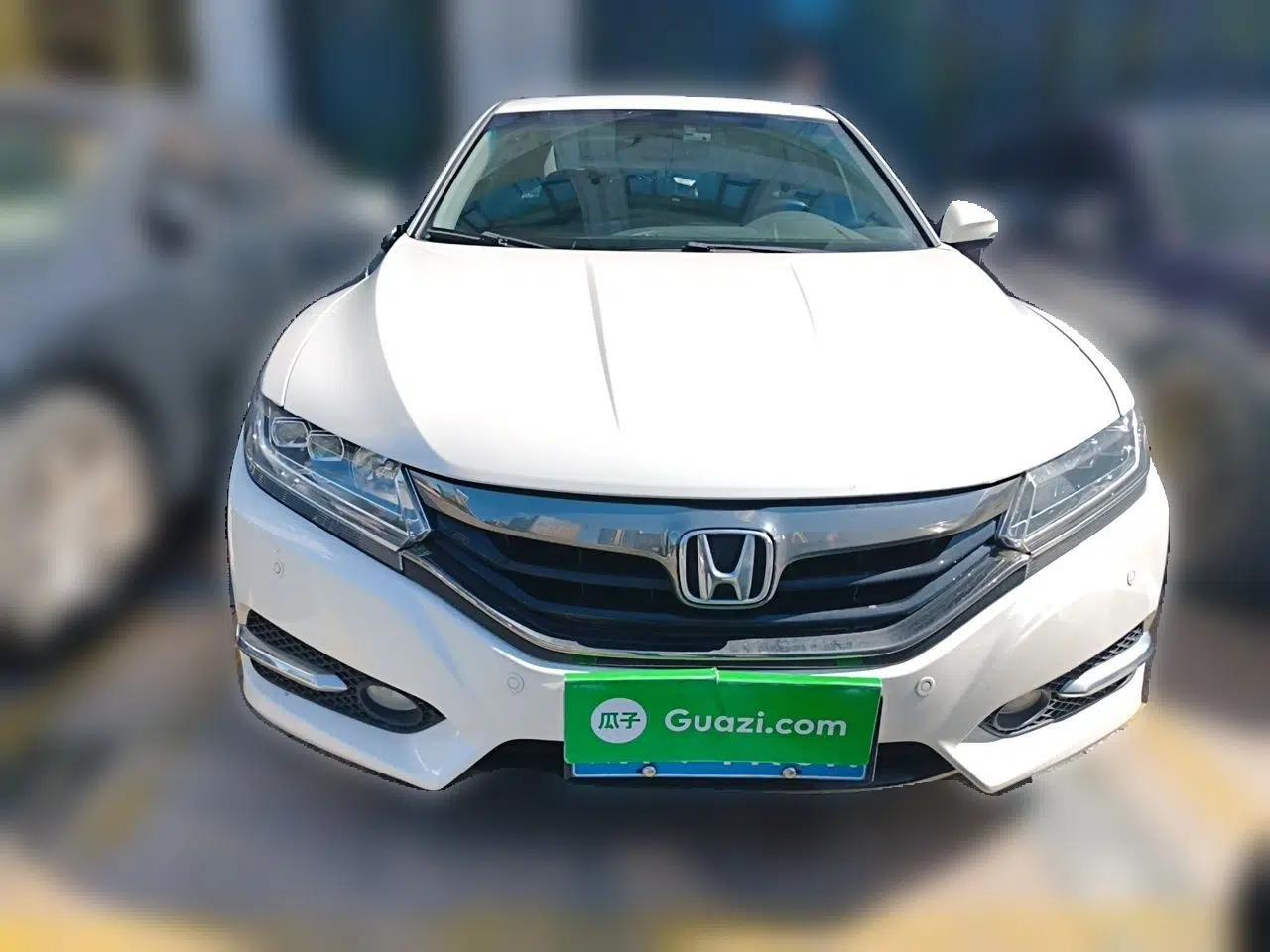 Honda Spirior 2015 2.4L Prestige Edition — миниатюра 2