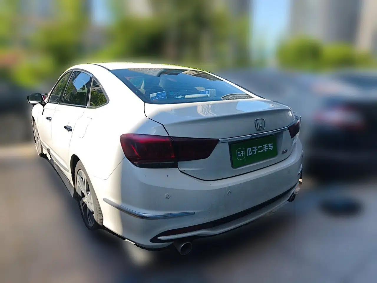 Honda Spirior 2015 2.4L Prestige Edition — миниатюра 4