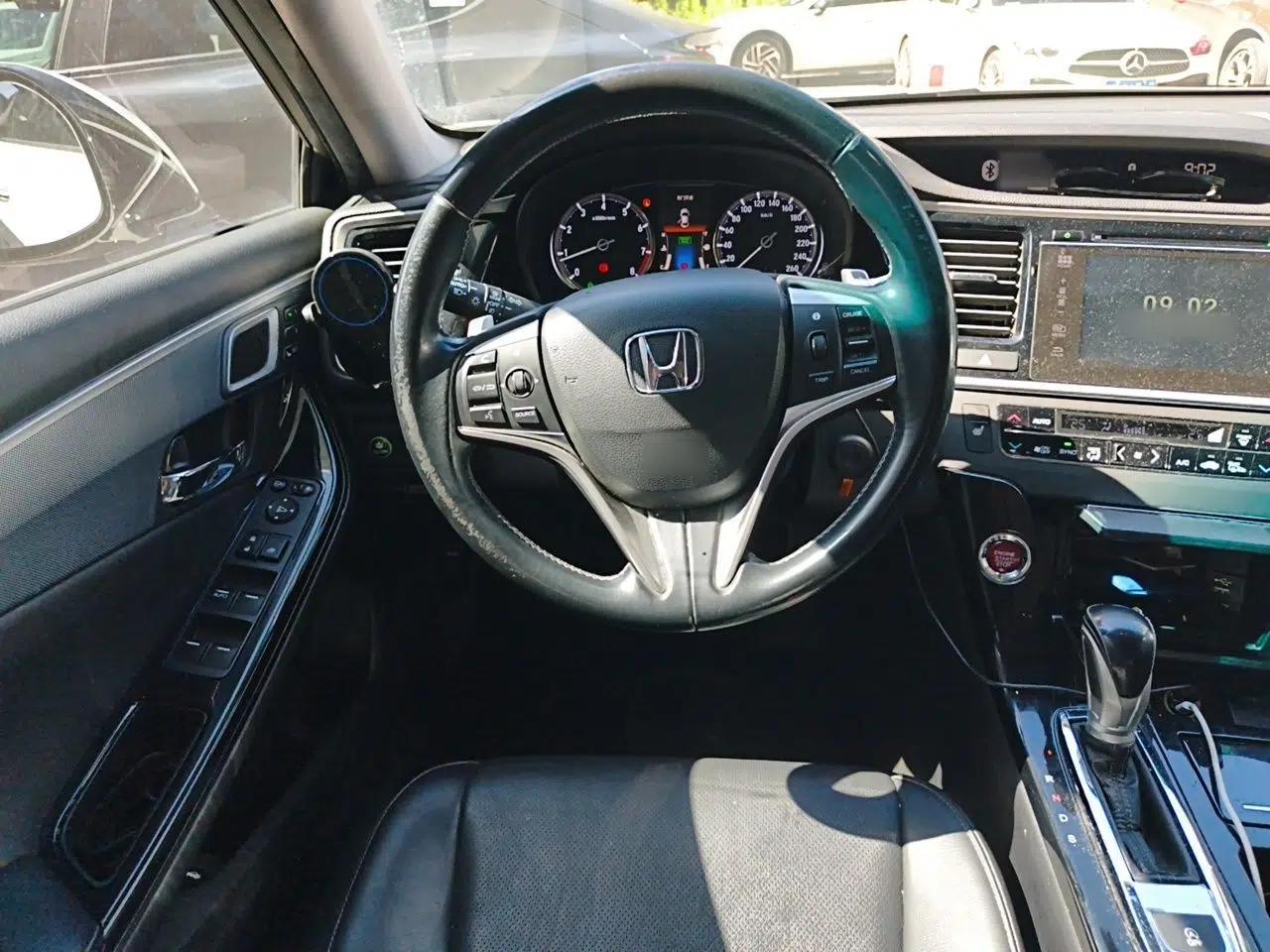 Honda Spirior 2015 2.4L Prestige Edition — миниатюра 10