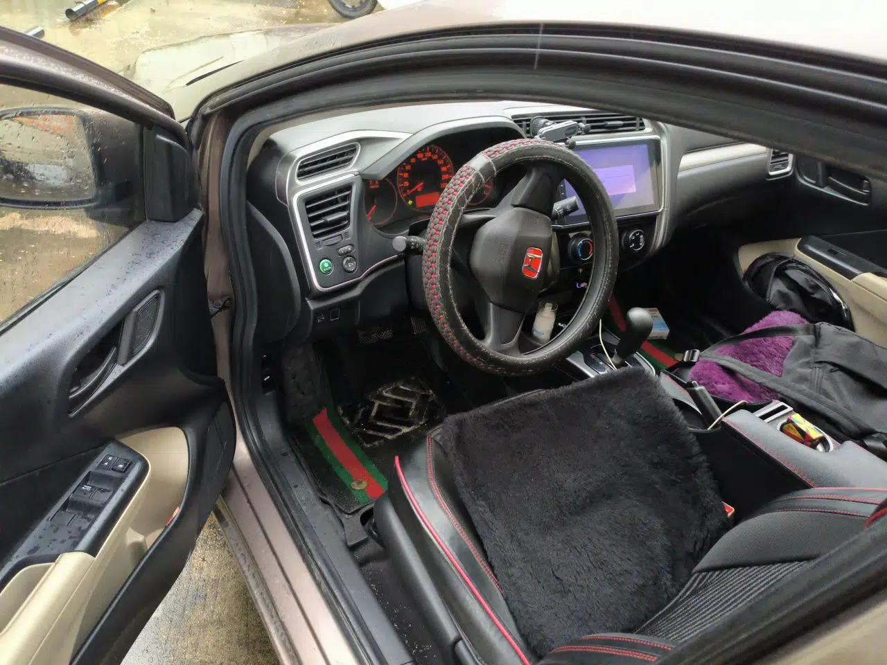 Honda Greiz 2016 1.5L CVT Classic Edition — миниатюра 16