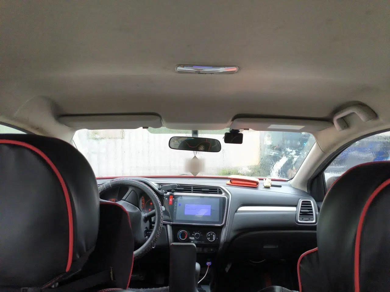 Honda Greiz 2016 1.5L CVT Classic Edition — миниатюра 18