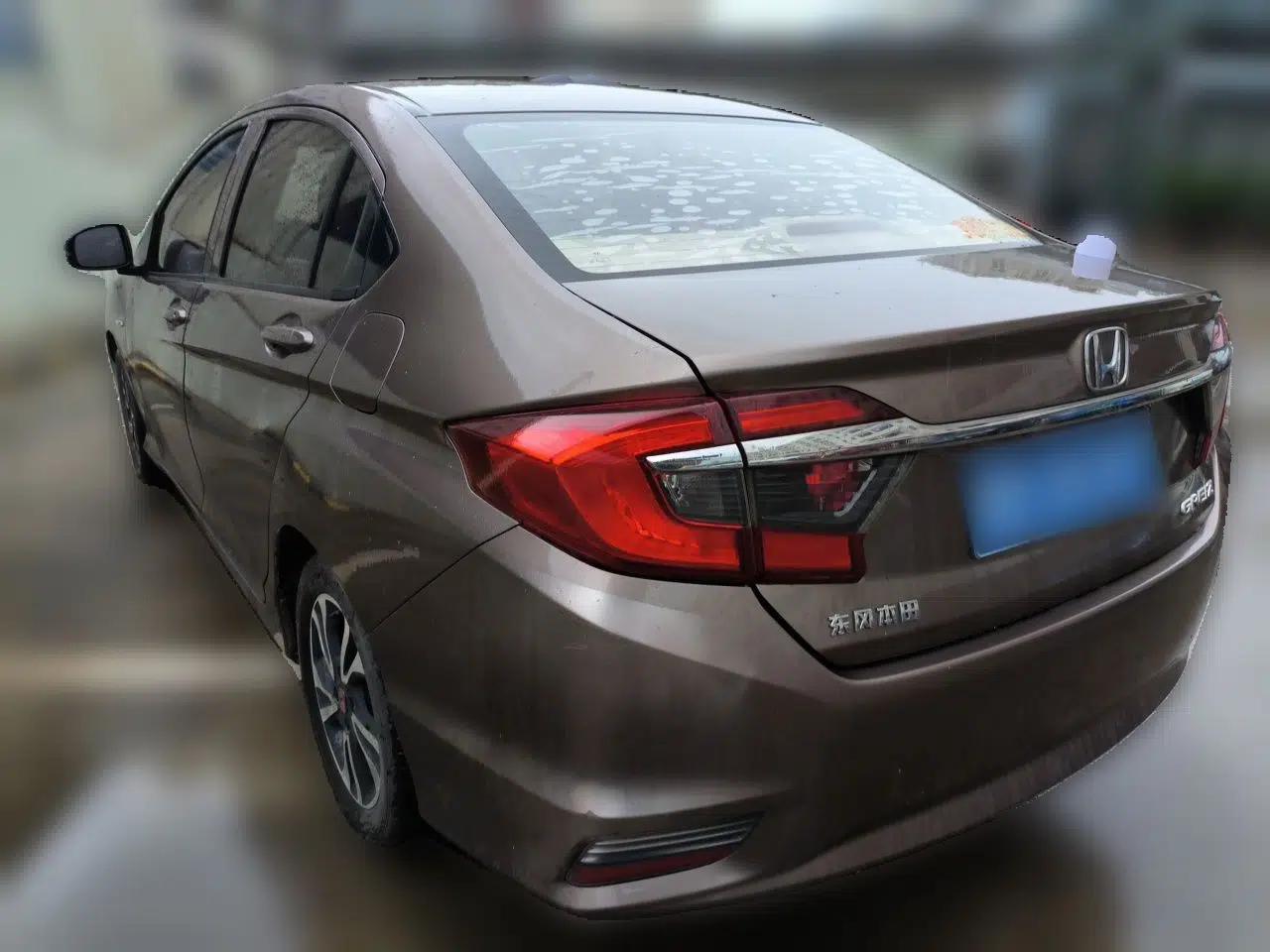 Honda Greiz 2016 1.5L CVT Classic Edition — миниатюра 4