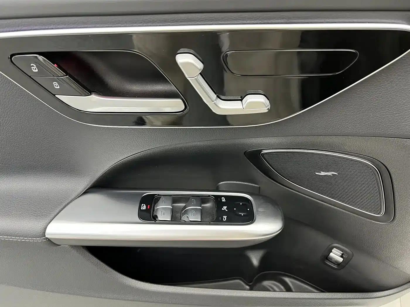 Mercedes-Benz C-Class 2025 Facelift C 260 L Sport Edition — миниатюра 5