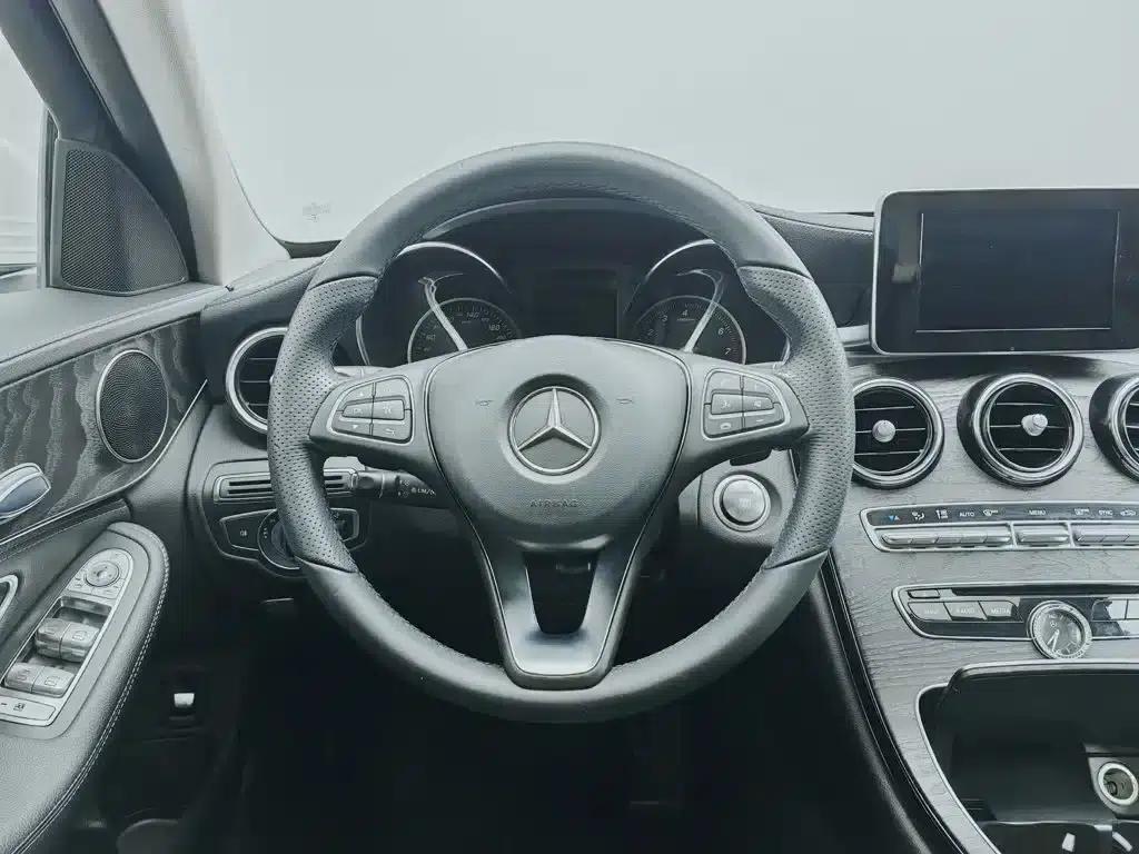 2017 Mercedes-Benz C-Class Facelift C 180 L Fashion Sport Edition — миниатюра 11