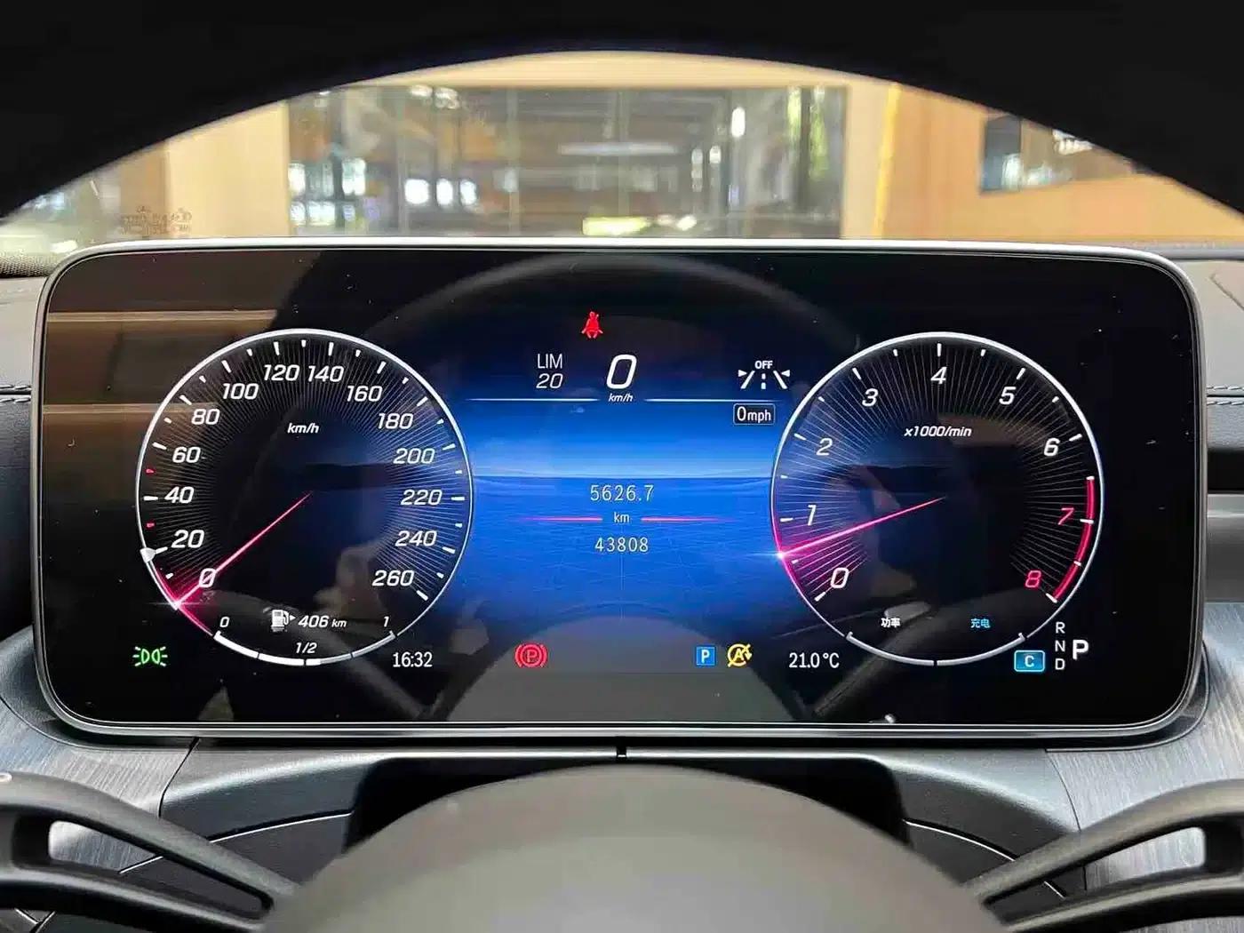 2023 Mercedes-Benz C-Class C 260 L Sport Edition — миниатюра 3