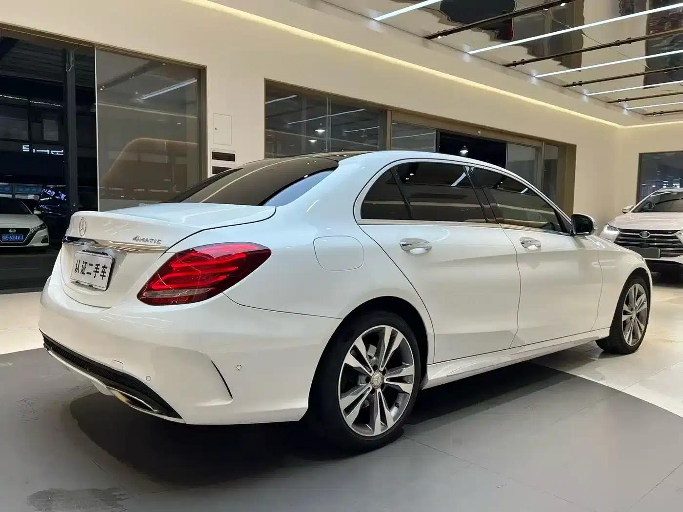 2015 Mercedes-Benz C-Class C 200 L 4MATIC — миниатюра 16