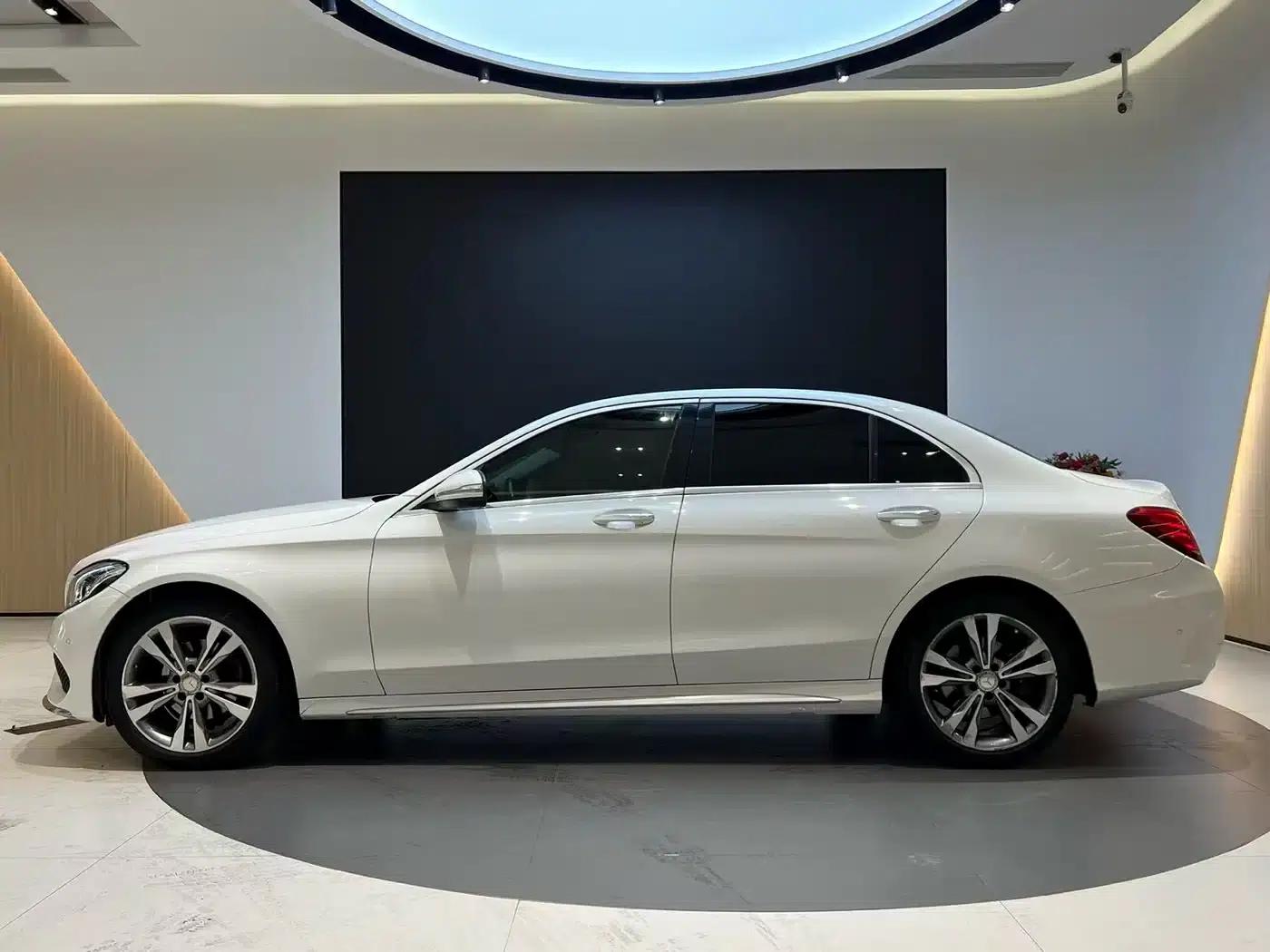 2015 Mercedes-Benz C-Class C 200 L 4MATIC — миниатюра 8