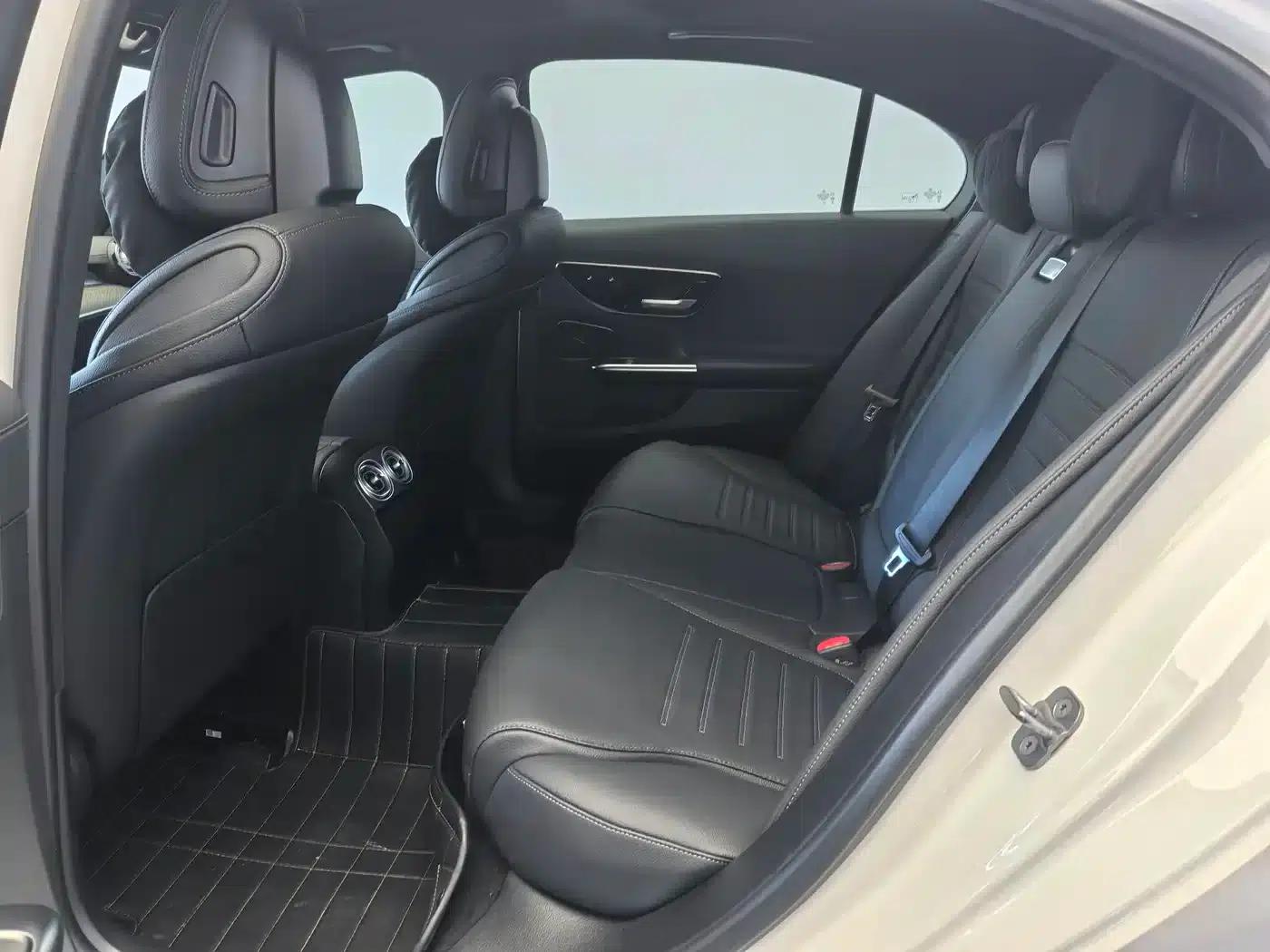 Mercedes-Benz C-Class 2024 Facelift C 260 L Sport Edition — миниатюра 15