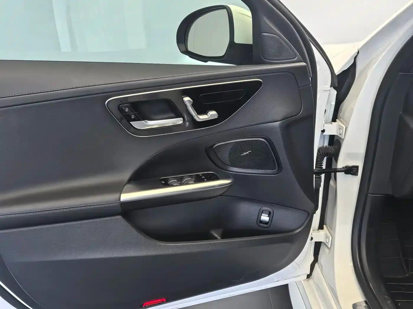 Mercedes-Benz C-Class 2024 Facelift C 260 L Sport Edition — миниатюра 17