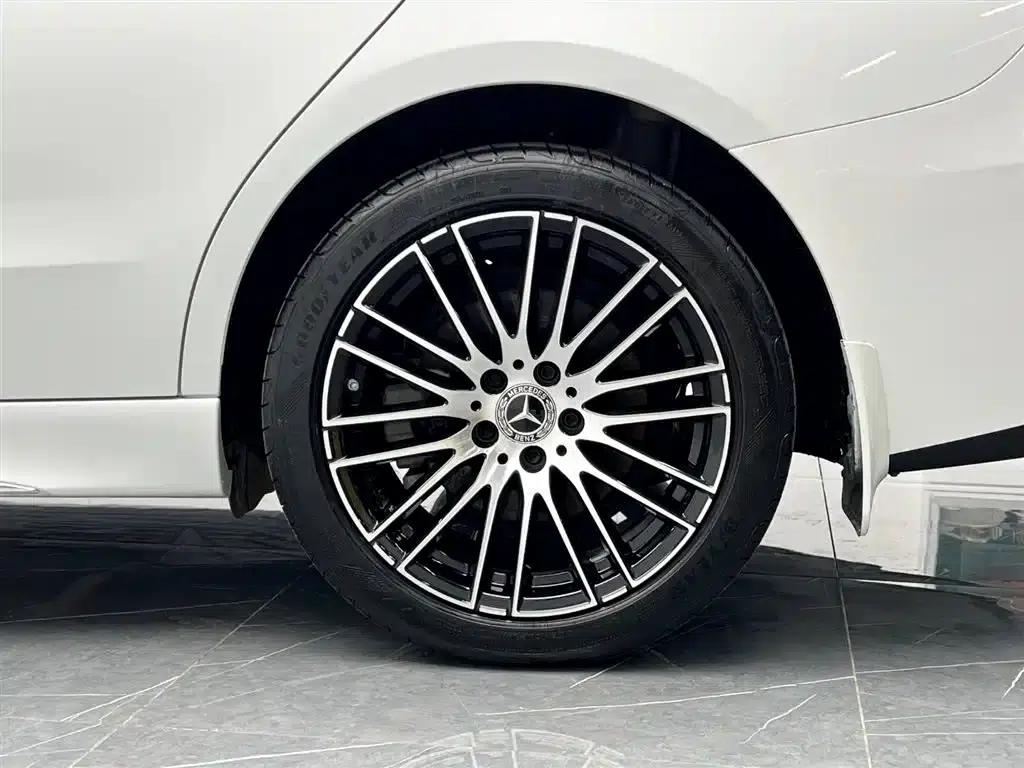 Mercedes-Benz C-Class 2023 Facelift C 200 L Sport Edition — миниатюра 25