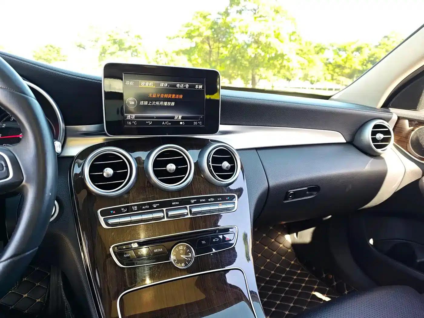 Mercedes-Benz C-Class 2015 Facelift C 200 L — миниатюра 11