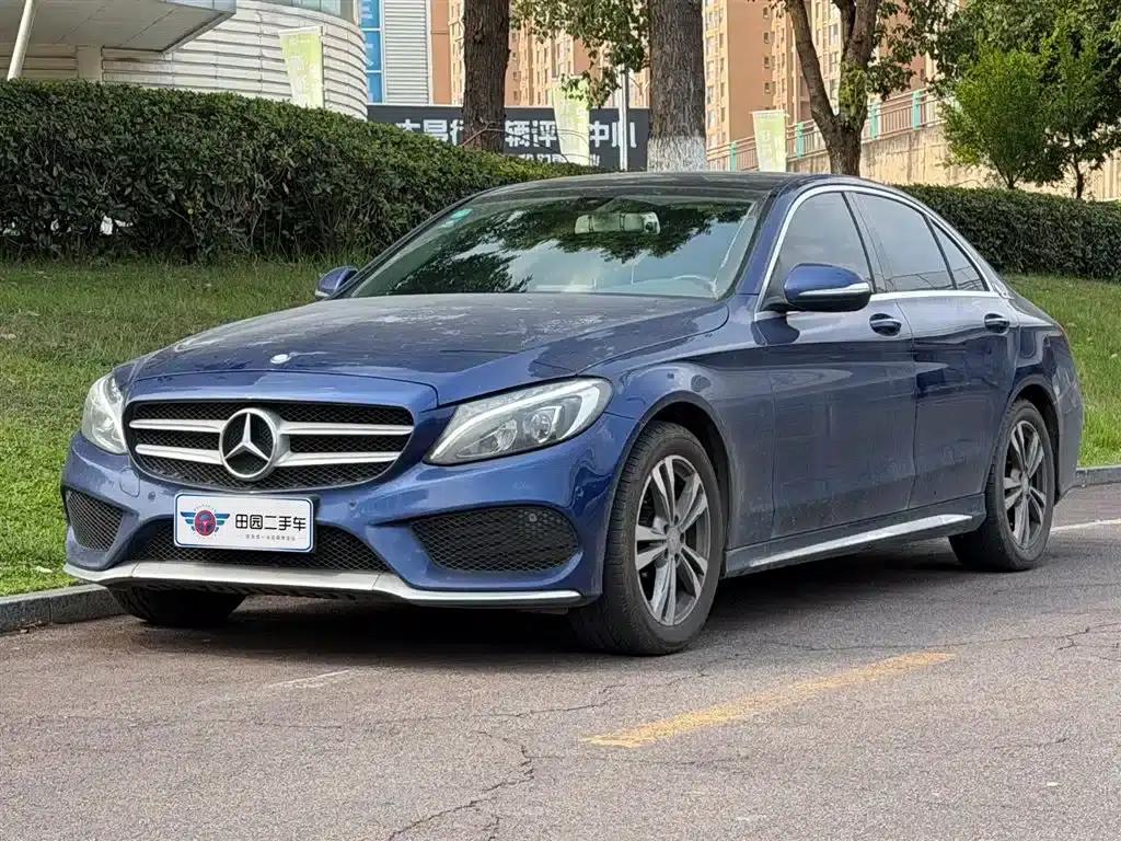 2016 Mercedes-Benz C-Class C 200 L Sport — миниатюра 1