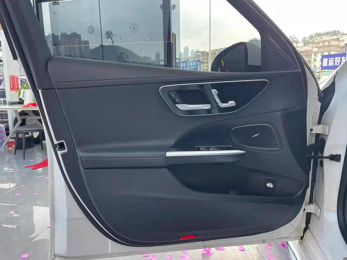 2023 Mercedes-Benz C-Class C 200 L Sport Edition — миниатюра 3
