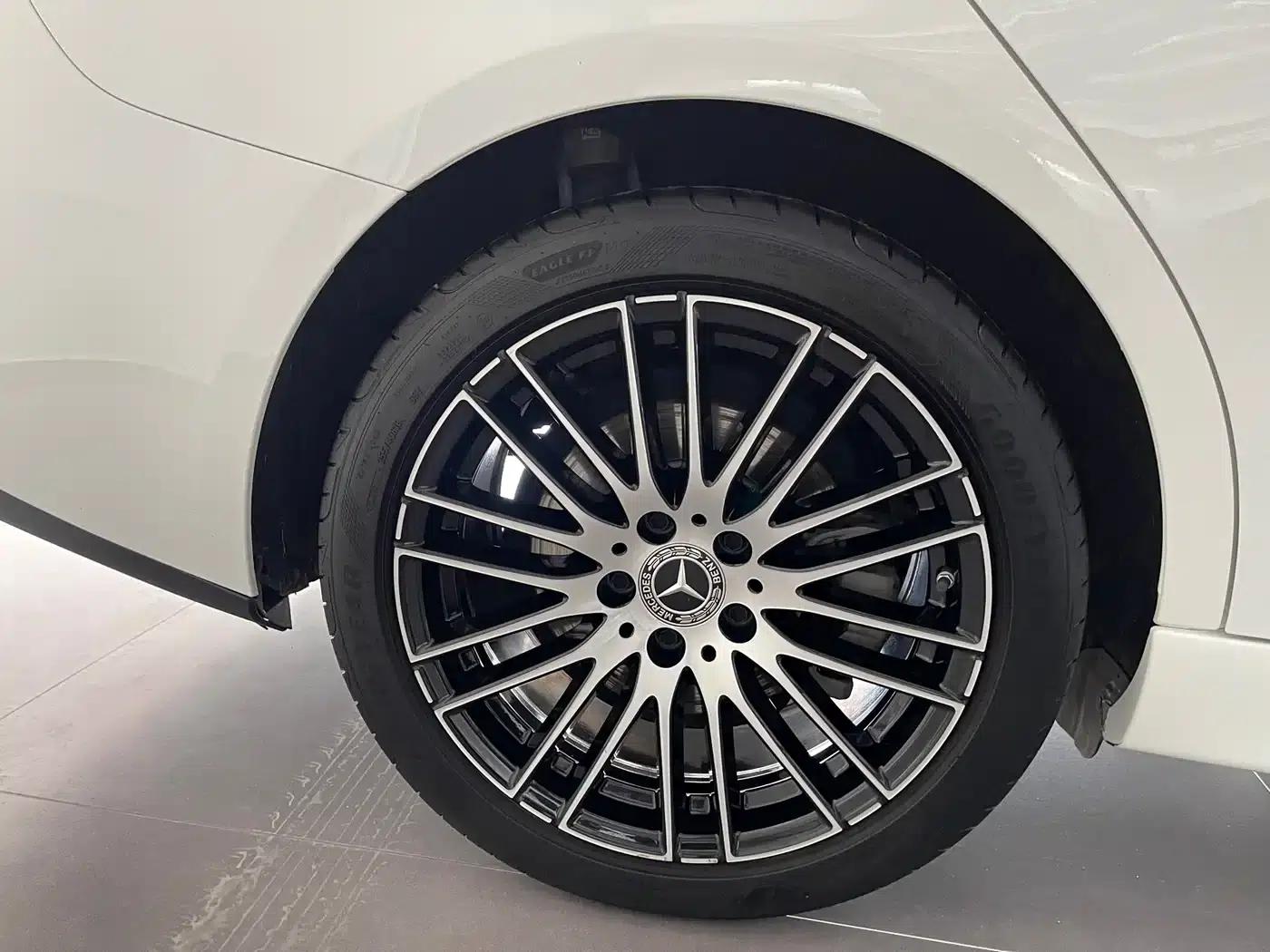 Mercedes-Benz C-Class 2024 Facelift C 260 L Sport Edition — миниатюра 30