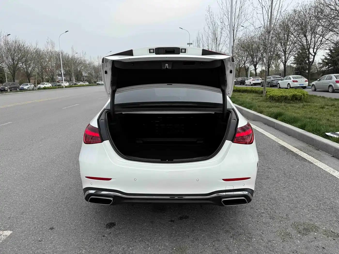 2023 Mercedes-Benz C-Class C 200 L Sport Edition — миниатюра 17