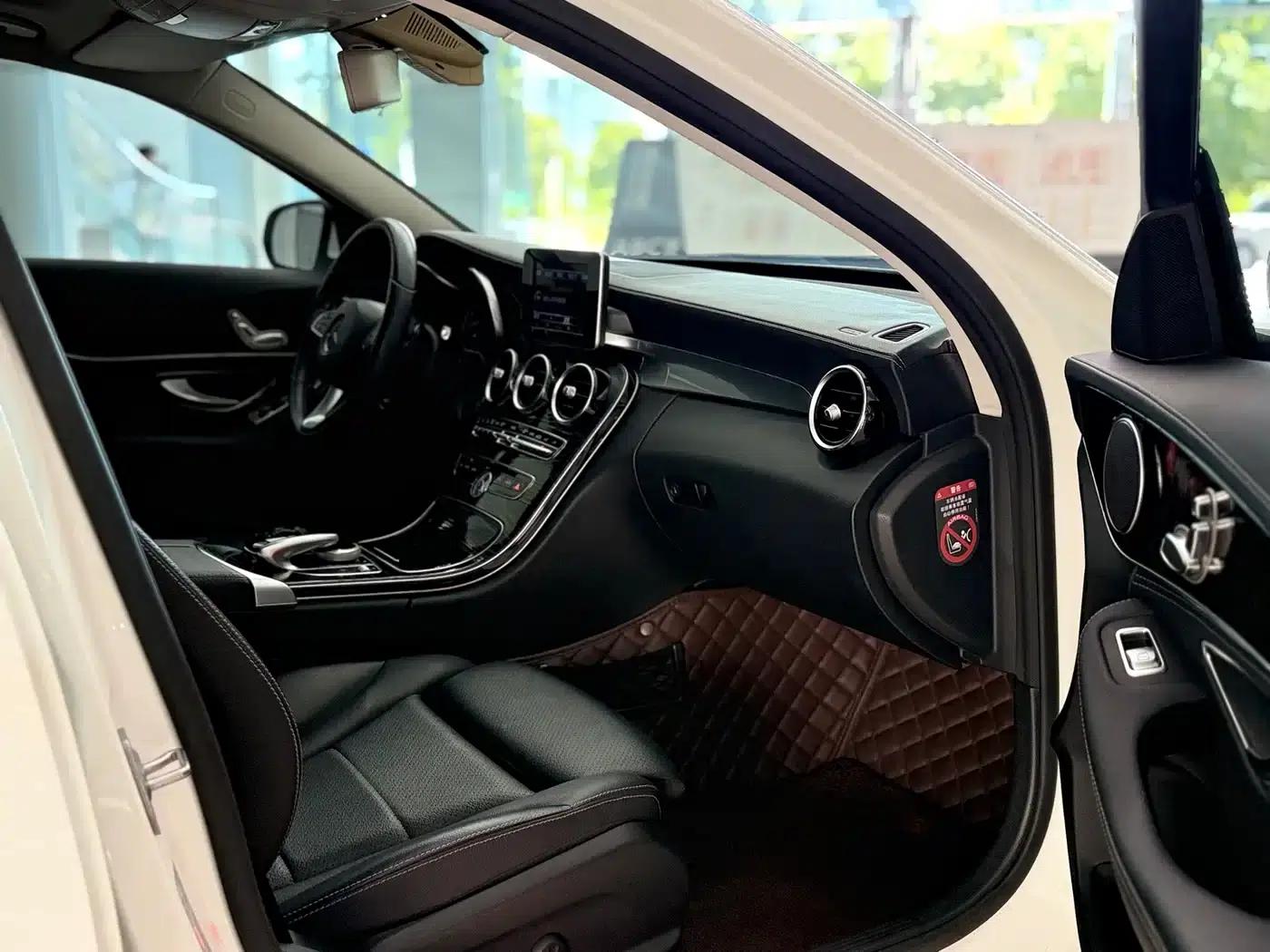 2017 Mercedes-Benz C-Class Facelift C 180 L Fashion Sport Edition — миниатюра 12