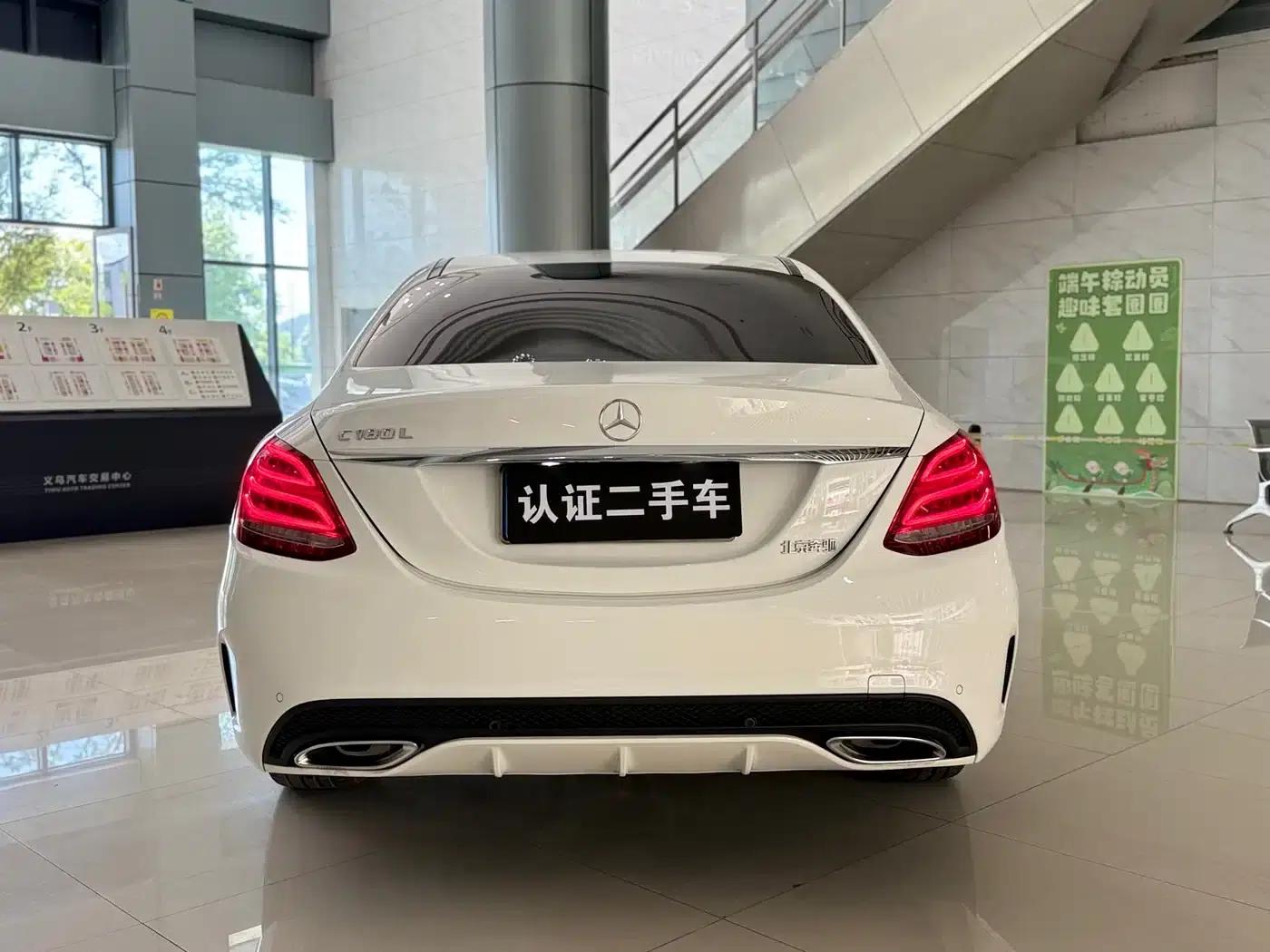 2017 Mercedes-Benz C-Class Facelift C 180 L Fashion Sport Edition — миниатюра 5